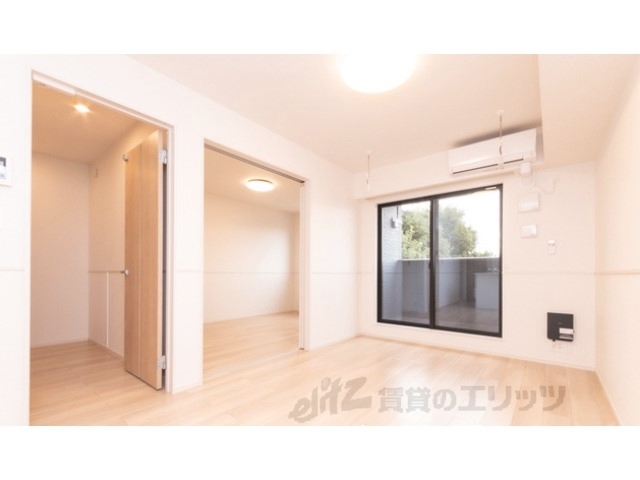 居室・リビング　同仕様