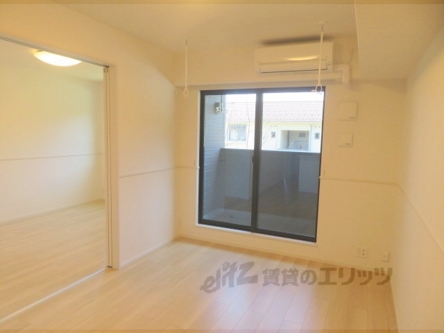 居室・リビング　同仕様