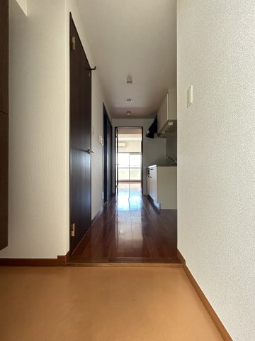 玄関　同物件別号室参考写真