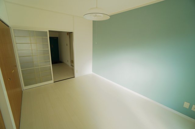 居室・リビング　スタンダードな洋室です