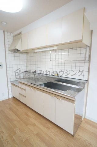 キッチン　参考、同建物・反転間取りの号室