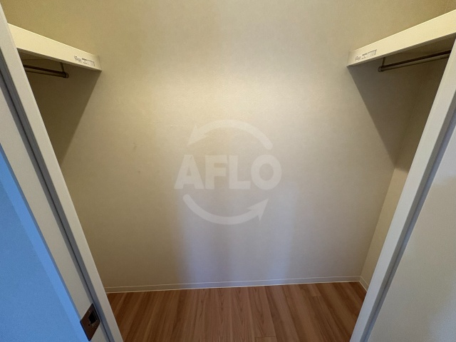 収納　スプランディッド弁天町DUE　WIC