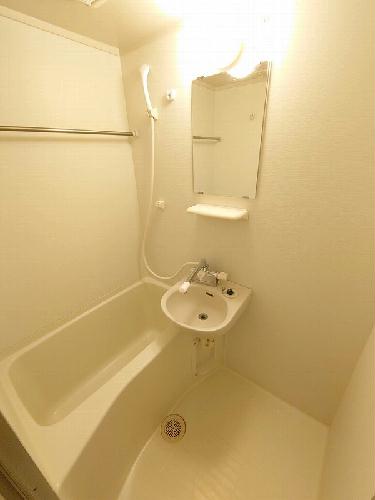 バス・シャワールーム　現状優先。設置は現地と異なる可能性があります。