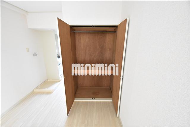 収納　洋服が掛けられる収納