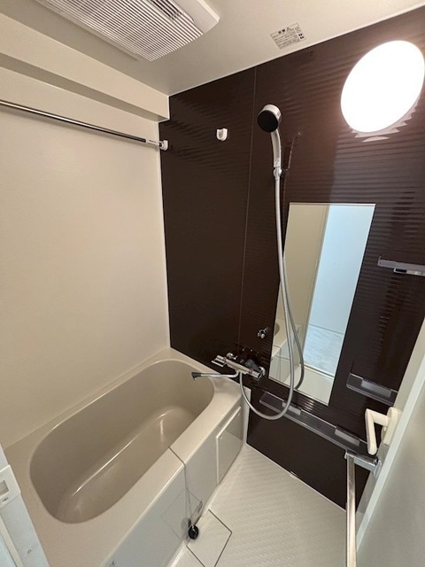 バス・シャワールーム　バスルーム