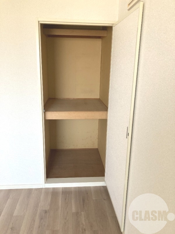 収納　洋室収納