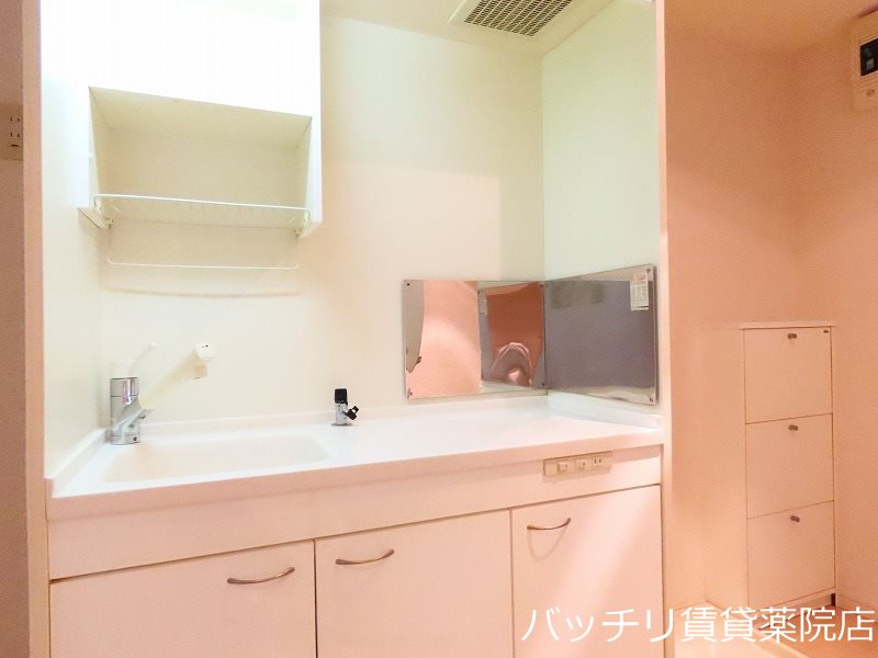 キッチン　同型イメージの為、現状を優先致します。