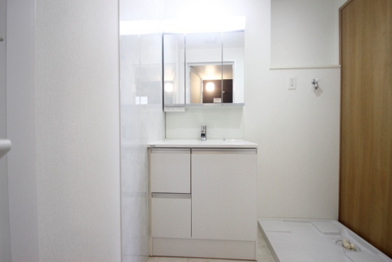 洗面設備　※別部屋の写真です