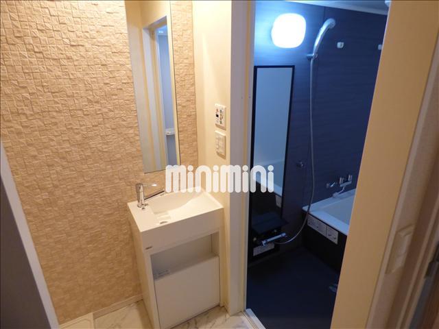 洗面設備　洗面化粧台脱衣所にあり