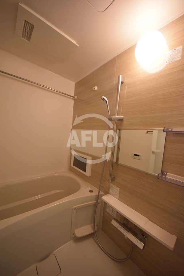 バス・シャワールーム　Vinoプレジオ本町　浴室