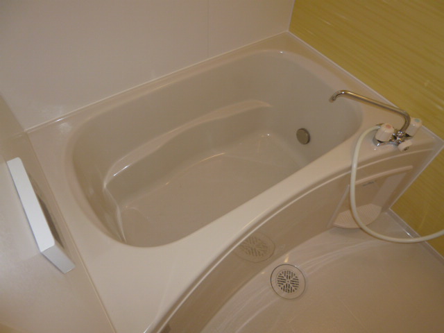 バス・シャワールーム　追い焚きバス