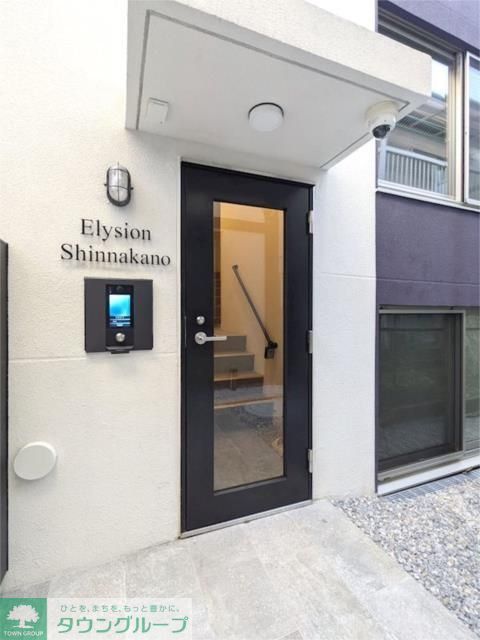 エントランス　お部屋探しはタウンハウジングへ♪