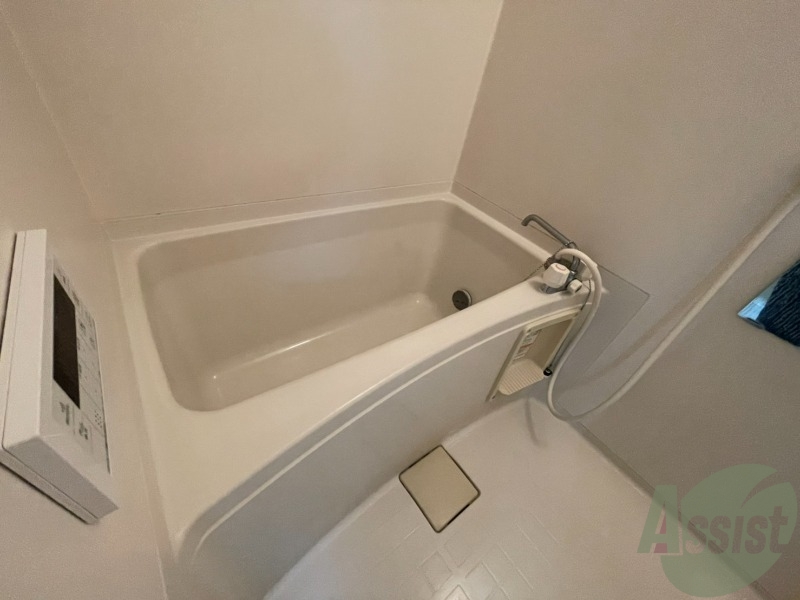 バス・シャワールーム　コチラで日々の疲れを癒し、リラックスしてください