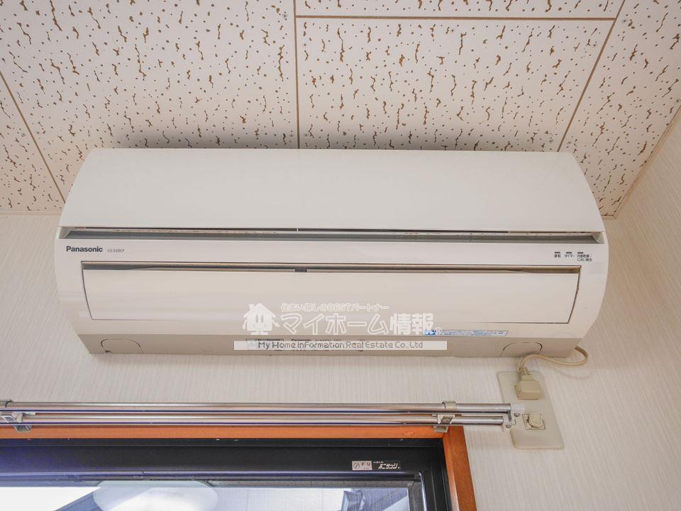 その他設備　インターネット使用料無料、エアコン一基付き☆