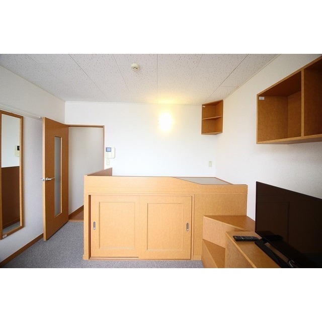 居室・リビング　同タイプ他部屋の写真になります。