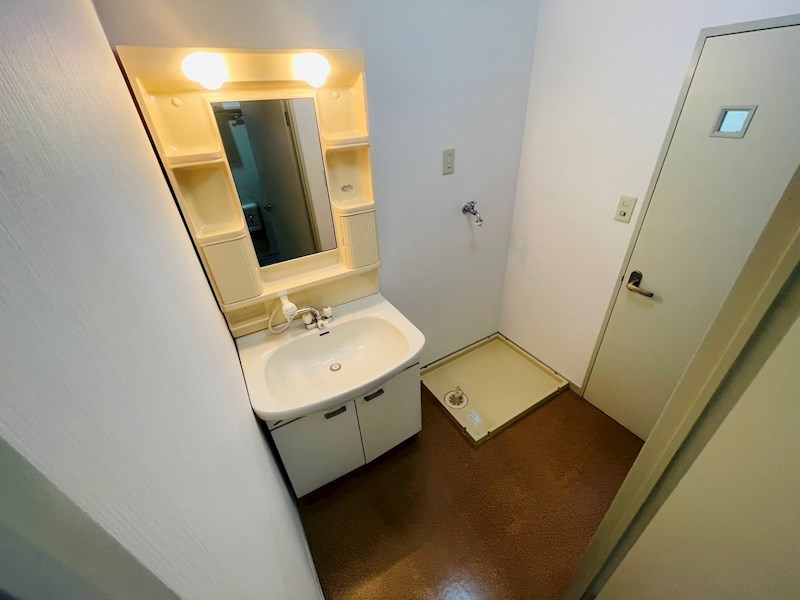 洗面設備　同一物件別部屋写真