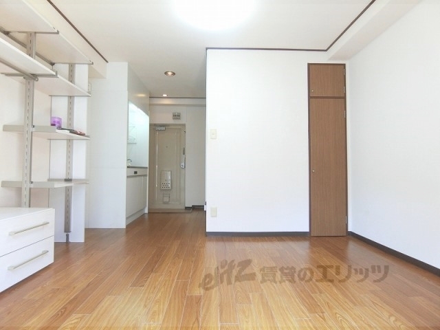 居室・リビング　洋室