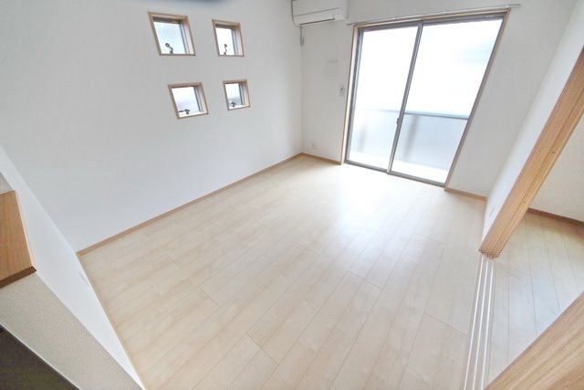 居室・リビング　★日当たり良好★