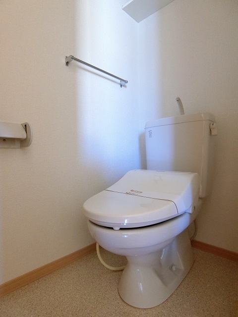 トイレ　落ち着いたトイレです