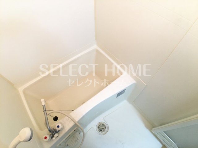 バス・シャワールーム　ゆったり過ごせるお風呂です