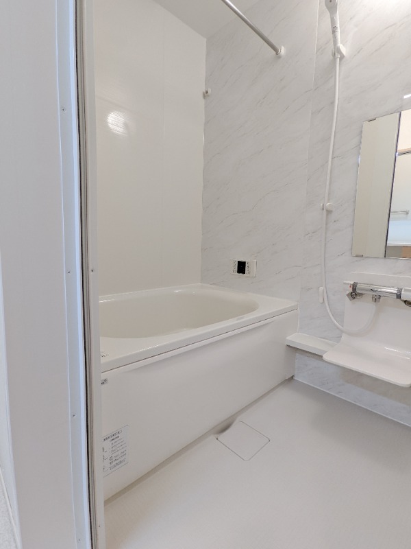 バス・シャワールーム　図面と現状に相違がある場合には現状を優先