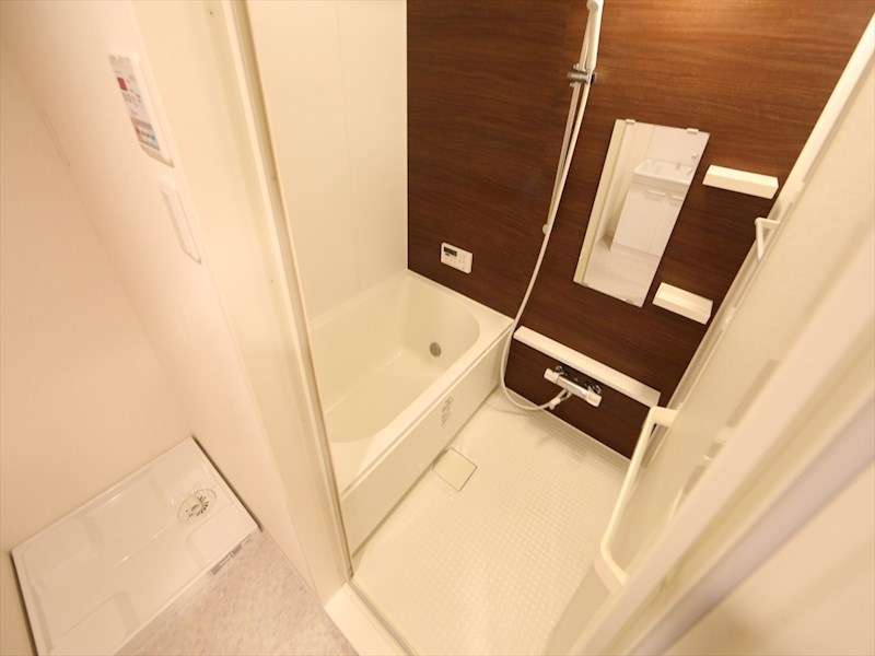 バス・シャワールーム　浴室暖房乾燥機付　追い焚き・オートバス機能付お風呂