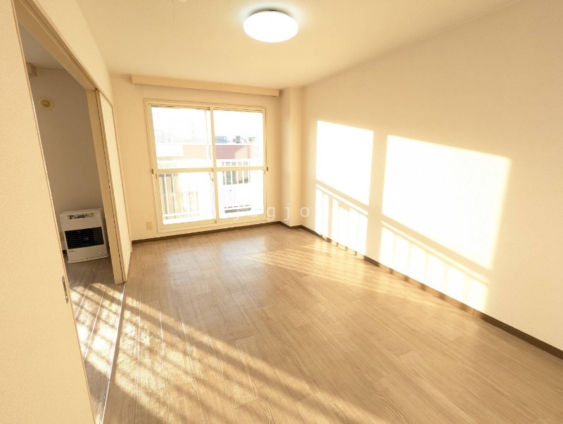 その他部屋・スペース　居間