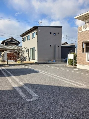 駐車場　駐車場完備です