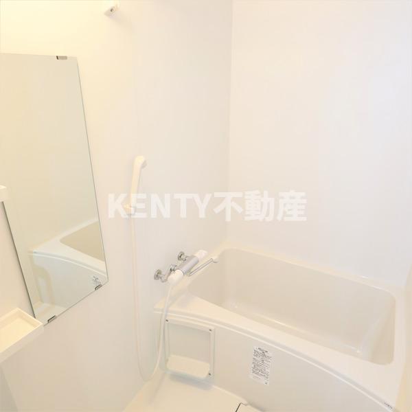 バス・シャワールーム　落ち着いた空間のお風呂です