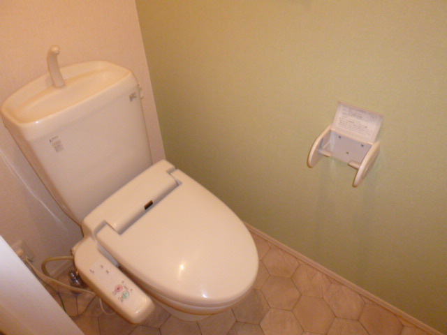 トイレ　温水洗浄便座