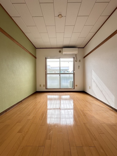 居室・リビング　別部屋参考写真です