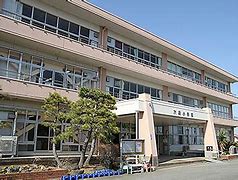 小学校　取手市立六郷小学校（小学校）まで1264m