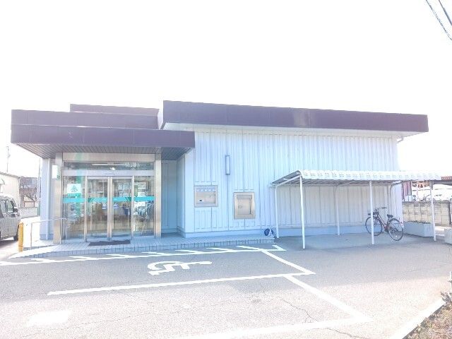 銀行　八十二長野銀行安茂里支店（銀行）まで800m