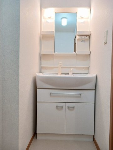 洗面設備　忙しい朝には欠かせない洗面所です