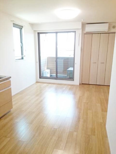 居室・リビング　【南向き・最上階のお部屋♪陽当たり良好♪】