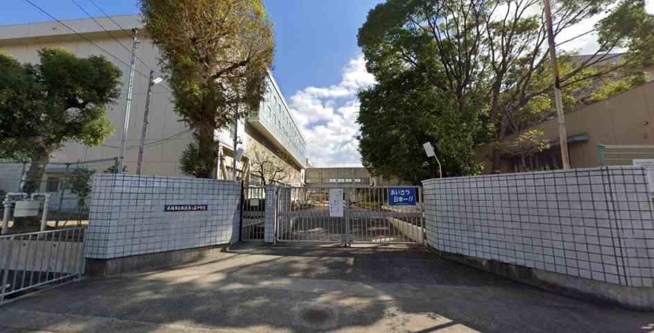 中学校　南武庫之荘中学校（中学校）まで421m