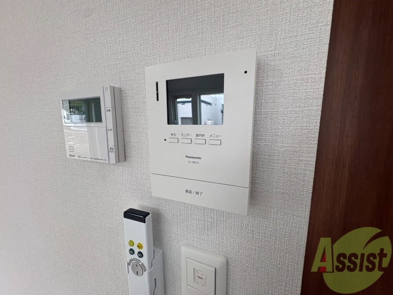 セキュリティ　ＴＶモニター付インターホンです。来客者の顔が見えるので安心！