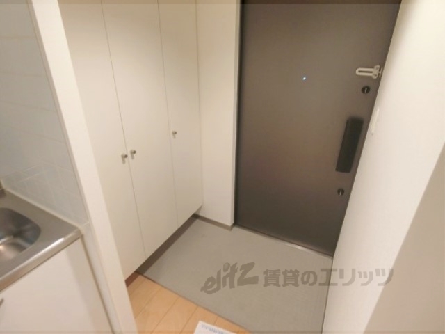 アーバンフラッツ四条西洞院の玄関写真