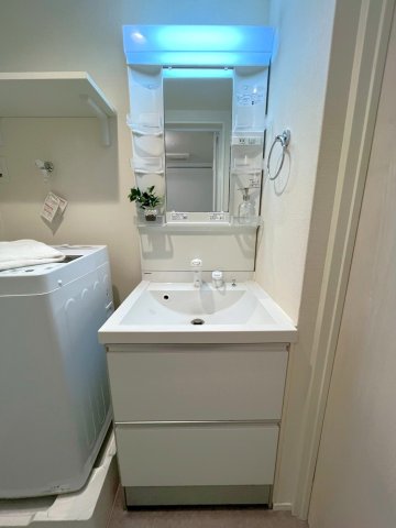 洗面設備　別号室イメージの為、現状を優先致します。