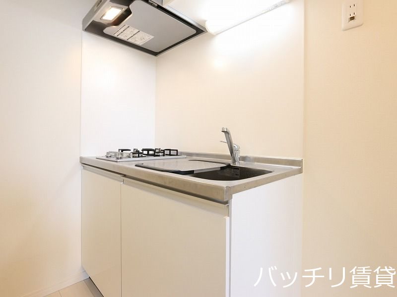 キッチン　別号室タイプの為、現状を優先致します。