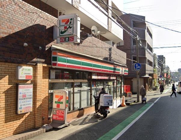 コンビニ　セブンイレブン西宮甲子園口すずらん通り店（コンビニ）まで279m