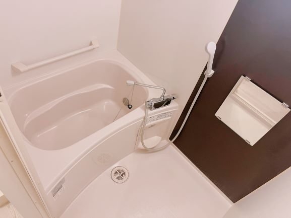 バス・シャワールーム　ゆったり過ごせるお風呂です