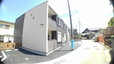 建物外観　駐輪場も有ります