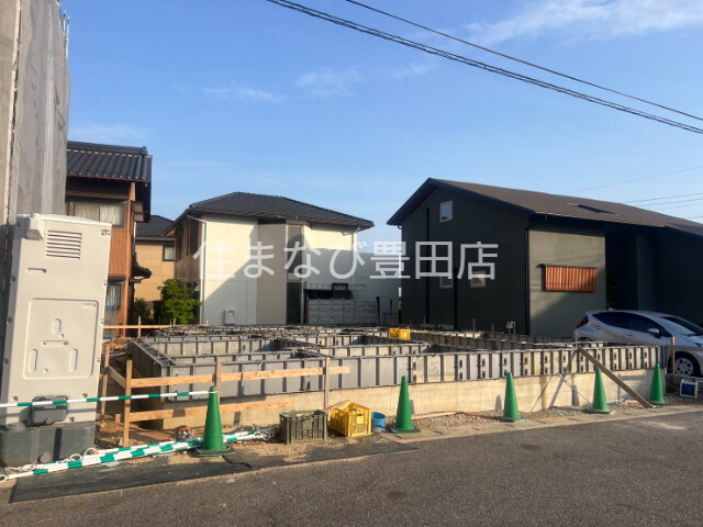建物外観　建築中