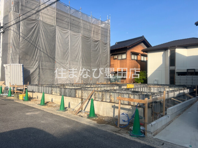 建物外観　建築中
