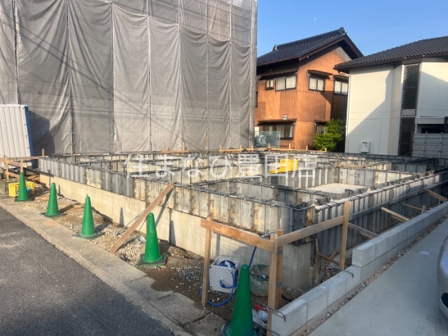 建物外観　建築中