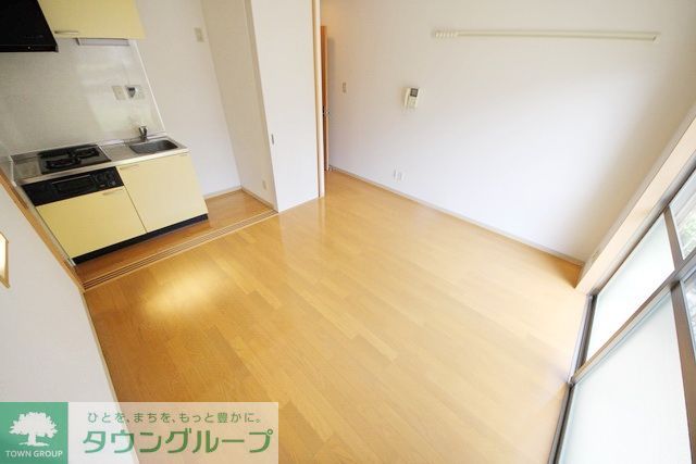 居室・リビング　同物件別部屋写真