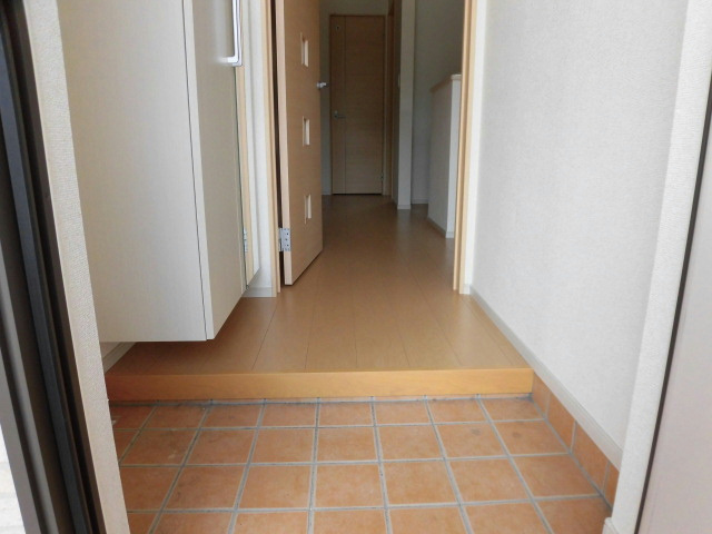 玄関　同型タイプ（反転）