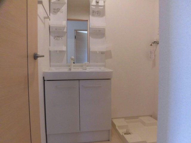 洗面設備　同型タイプ（反転）