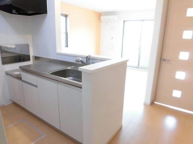 キッチン　同型タイプ（反転）